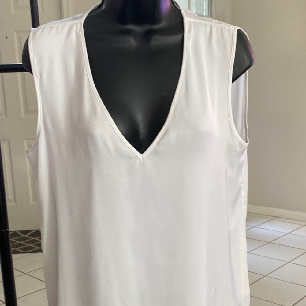 BCBGMaxAzria White Sleeveless Blouse